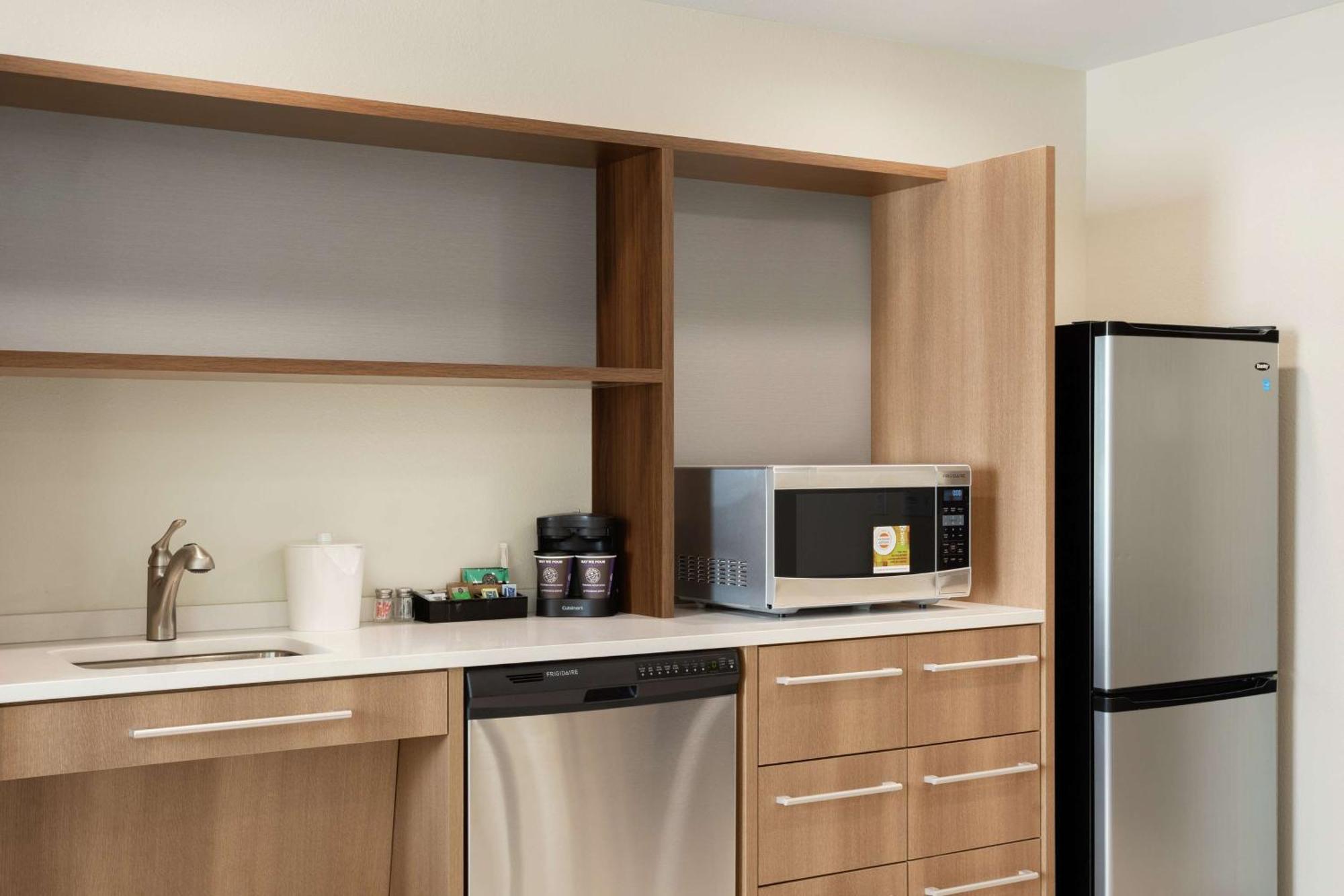 Home2 Suites By Hilton Warminster Horsham Extérieur photo